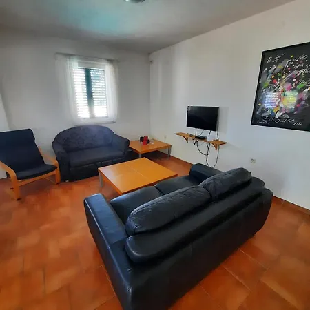Panorama Apartment Sutivan