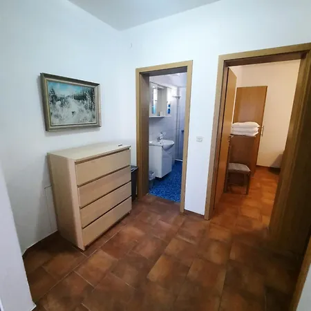 Panorama Apartment *