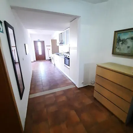 Panorama Apartment *